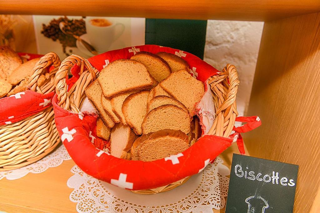 Hotel Des Alpes Bulle Center Ngoại thất bức ảnh